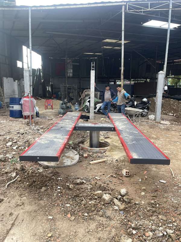 Lắp đặt cầu nâng 1 trụ âm nền KASPI K4000SG-A2 cho anh Trí tại huyện Cần Đước, Long An 7 lắp đặt cầu nâng 1 trụ âm nền KASPI K4000SG-A2 cho anh Trí