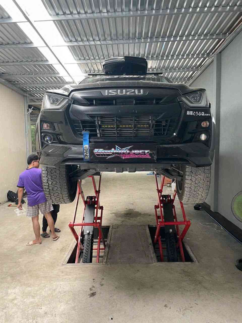 cầu nâng cắt kéo