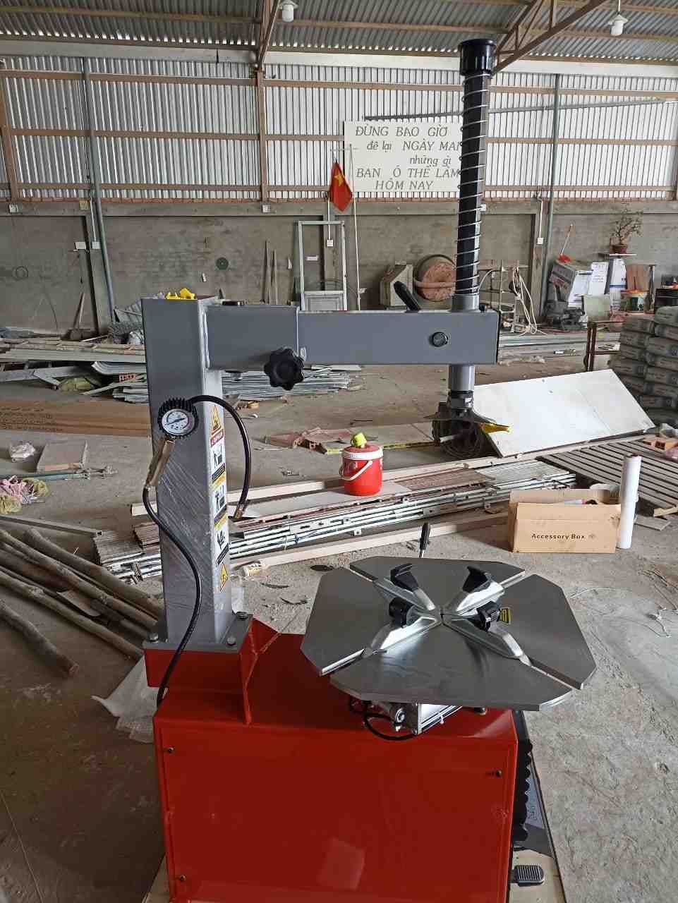 cầu nâng 2 trụ 