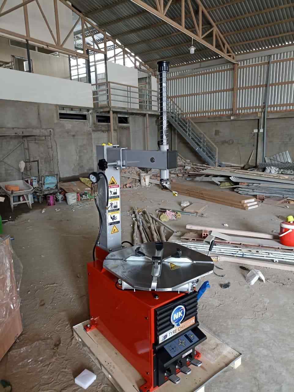 cầu nâng 2 trụ 