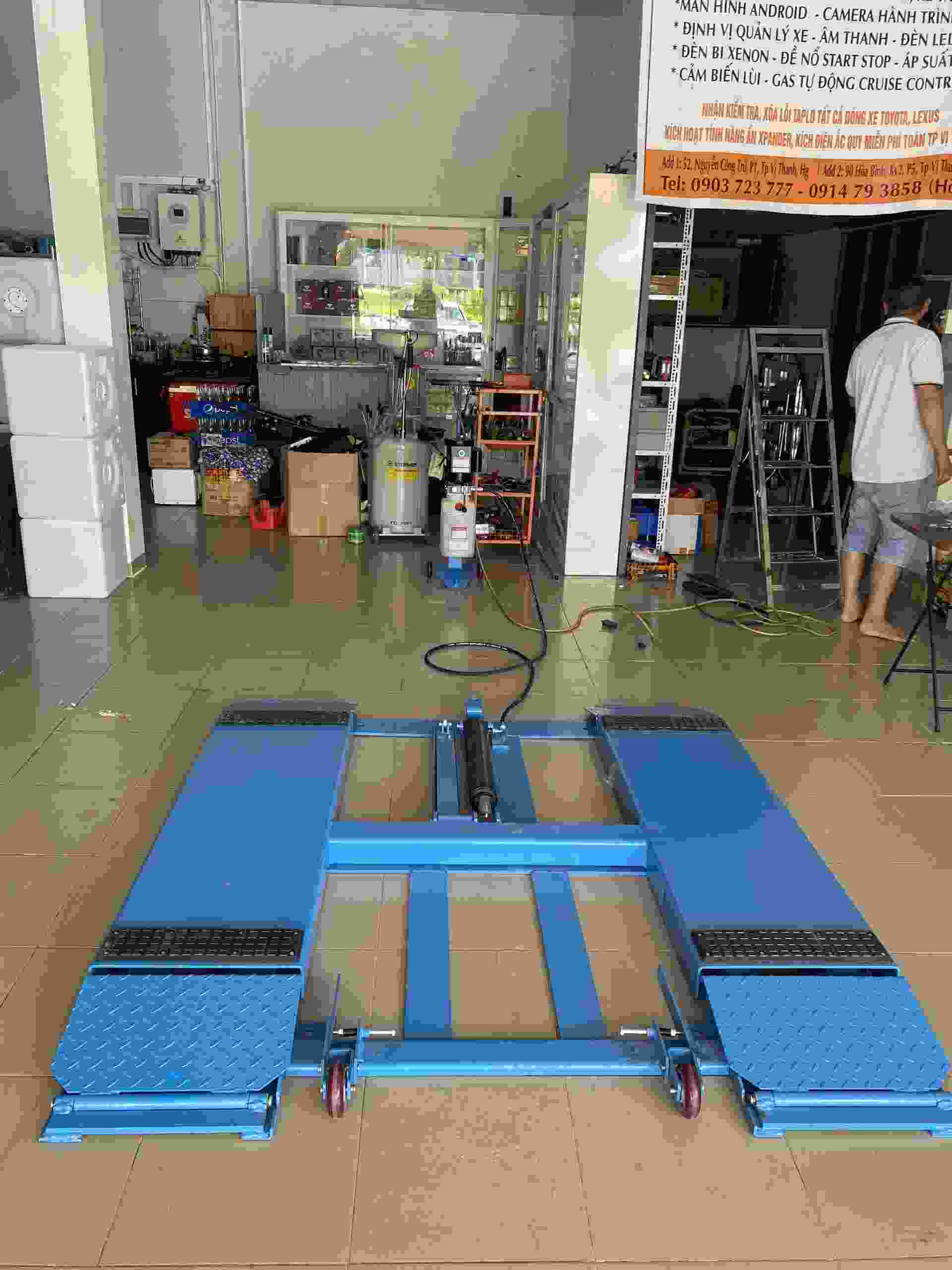 cầu nâng cắt kéo
