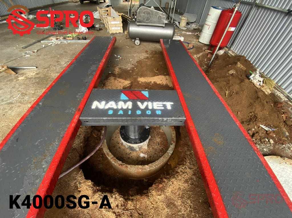 Dấu hiệu nhận biết lỗi lắp đặt cầu nâng 1 trụ: Khi cầu nâng được lắp đặt sai kỹ thuật, các dấu hiệu bất thường thường xuất hiện ngay trong những lần vận