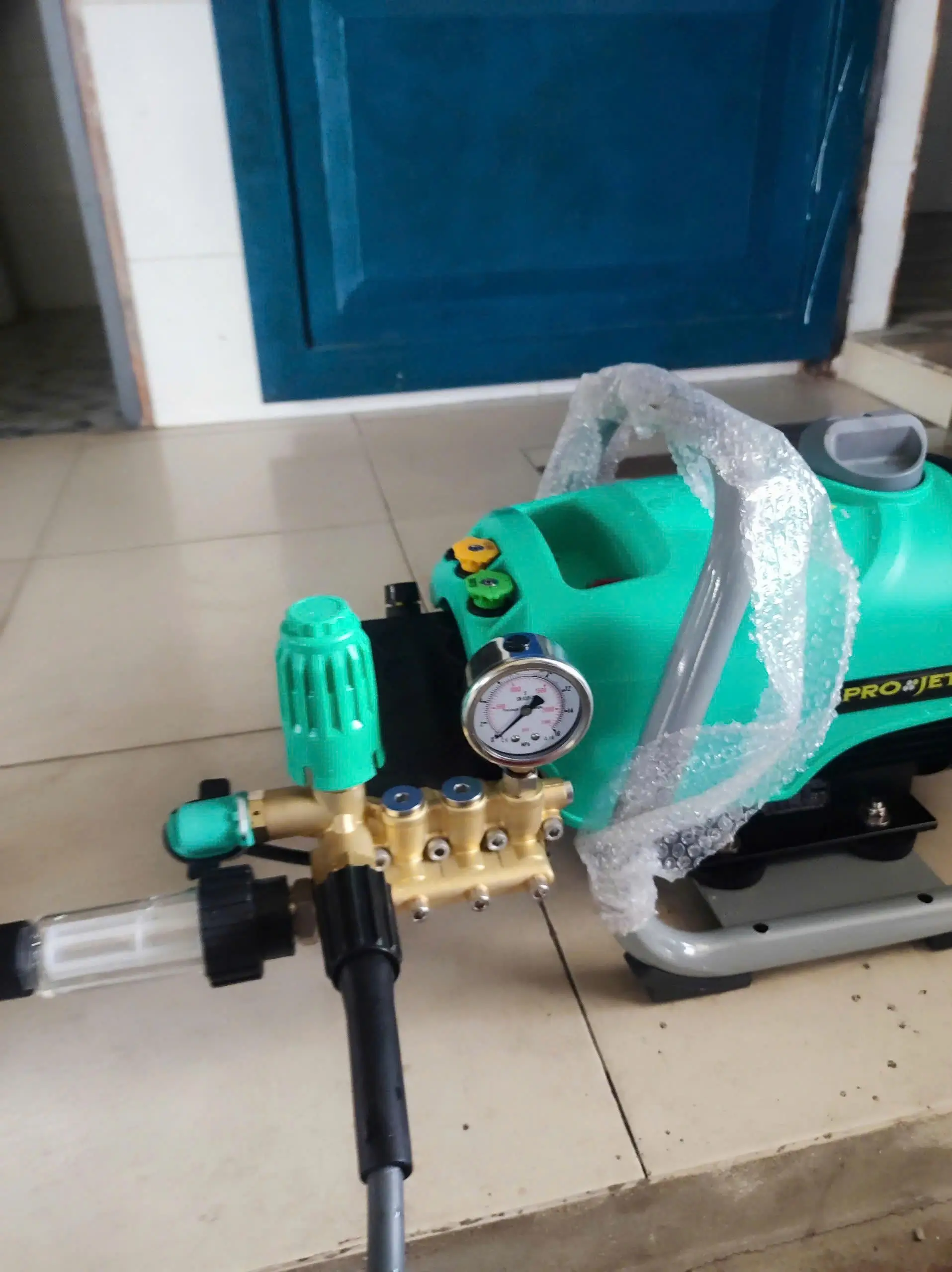 máy rửa xe FM1207