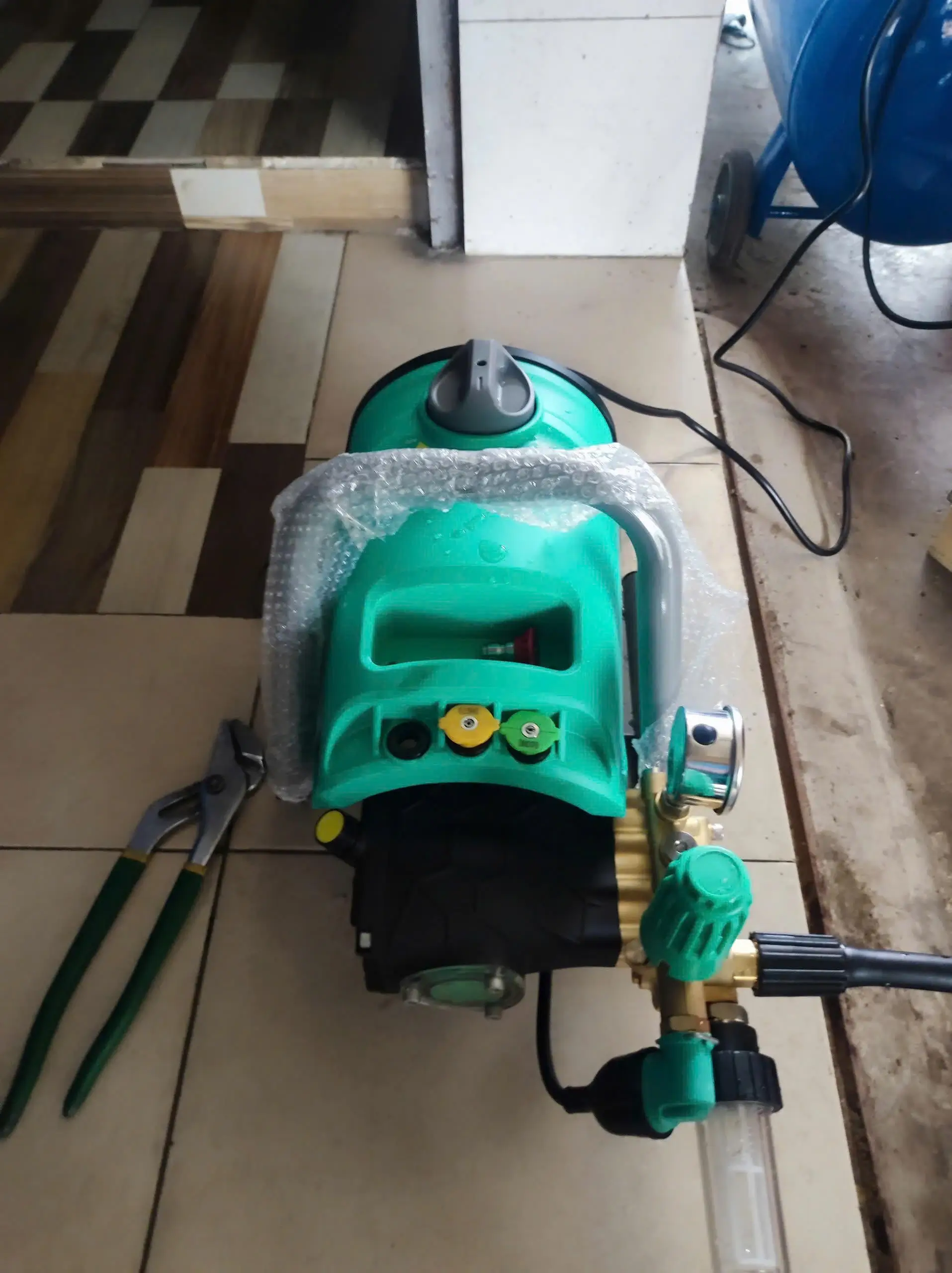 máy rửa xe cao áp 1 pha