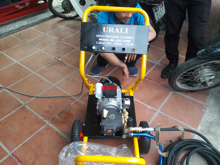 Máy rửa xe Urali AR U22-1408 ( Ý )